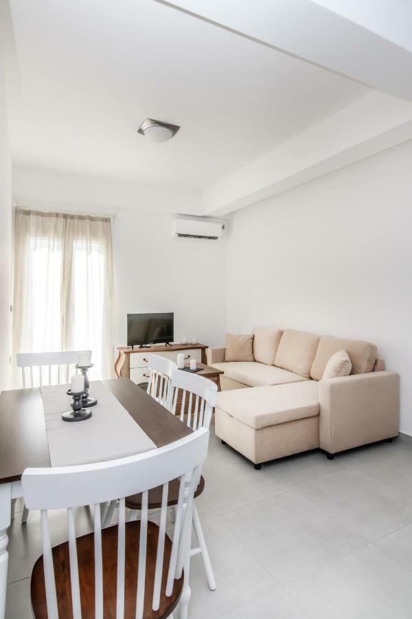 Lux 'N Comfort Apartments Tínos المظهر الخارجي الصورة